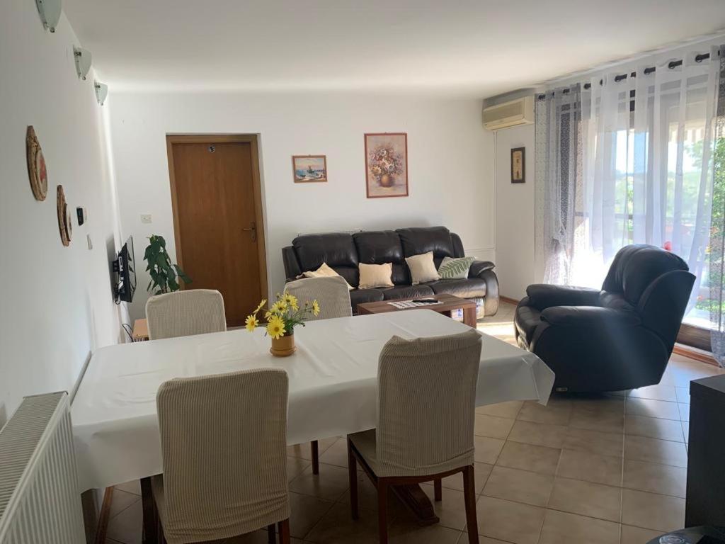 Apartman Dalija Vinkuran Kültér fotó
