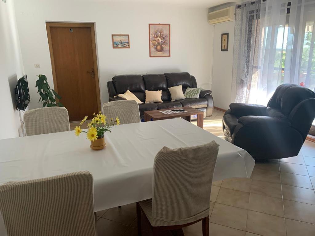 Apartman Dalija Vinkuran Kültér fotó
